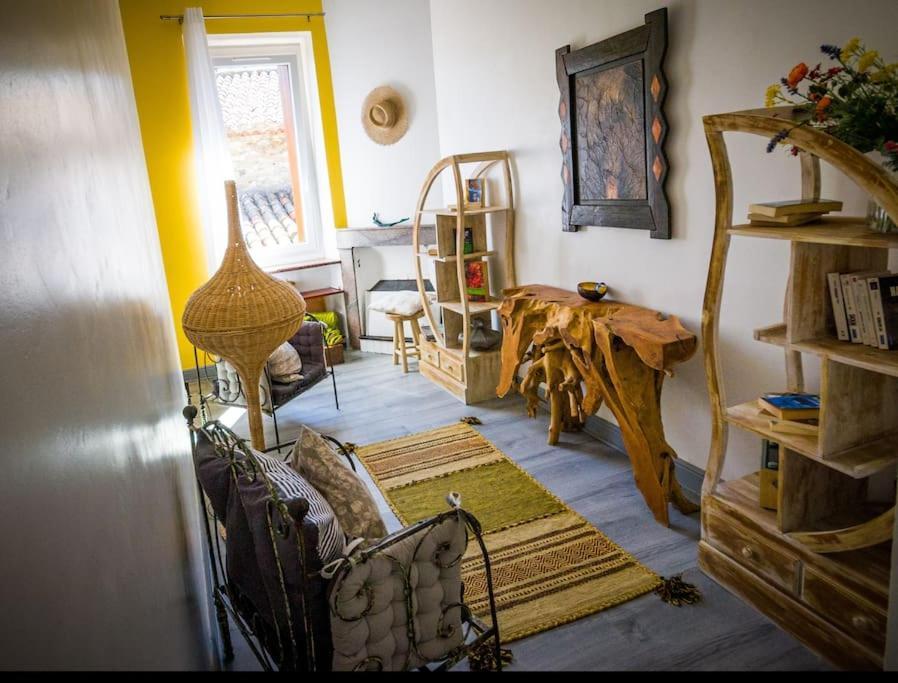 Le Brianyourhosthelper Apartman Minerve Kültér fotó