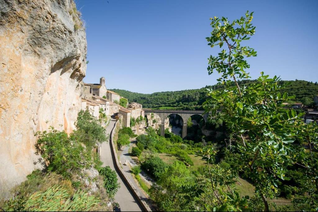 Le Brianyourhosthelper Apartman Minerve Kültér fotó